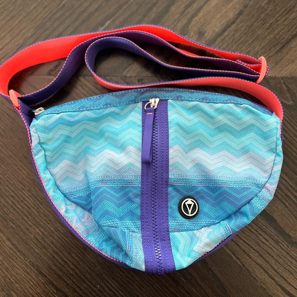 Ivivva purse